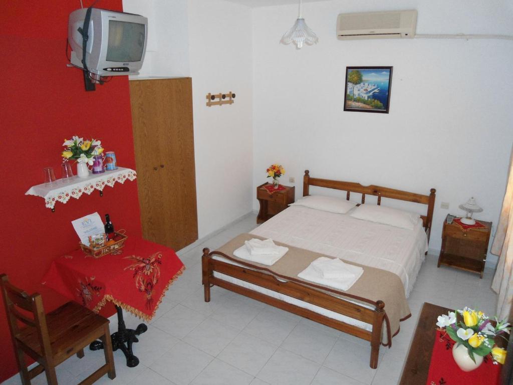 Evi Apartments And Studios Theologos  Room photo