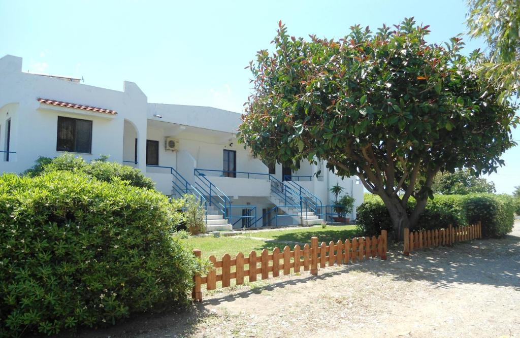 Evi Apartments And Studios Theologos  Room photo
