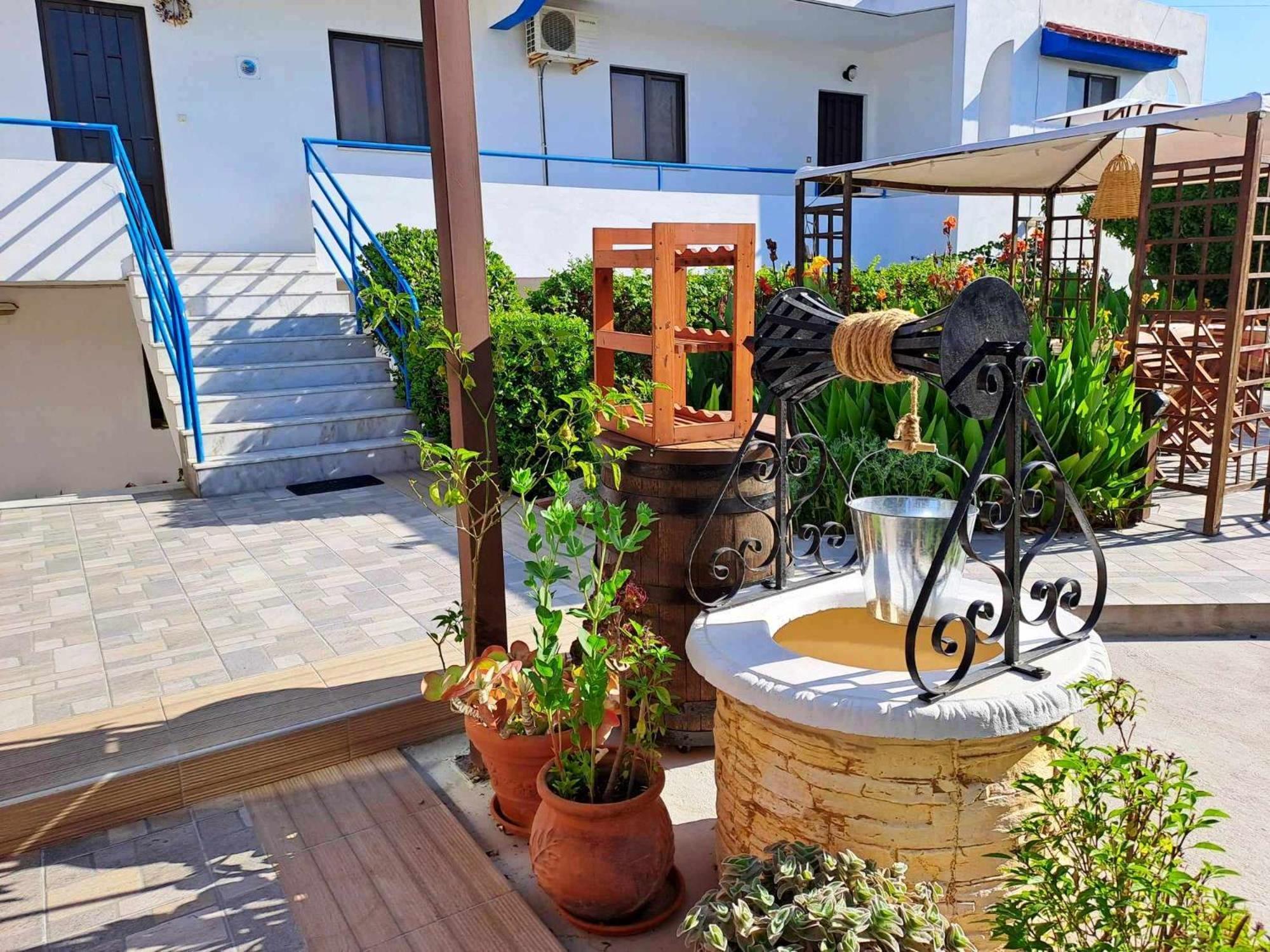 Evi Apartments And Studios Theologos  Exterior photo