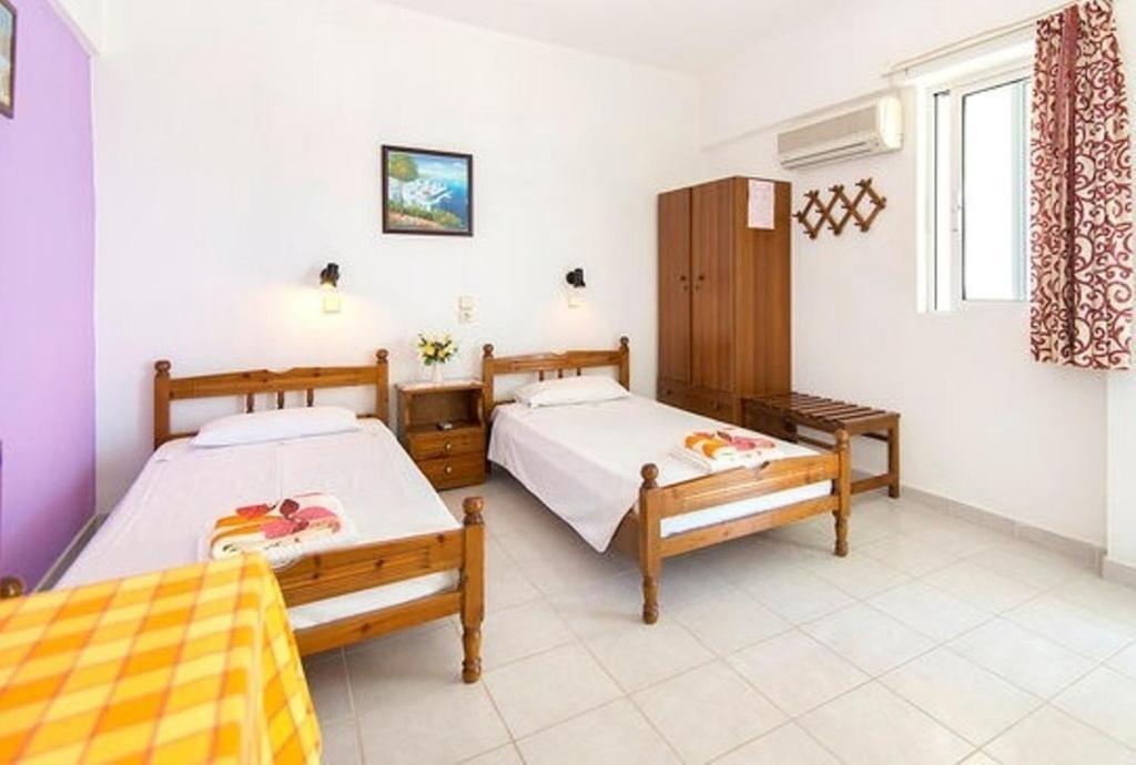 Evi Apartments And Studios Theologos  Room photo