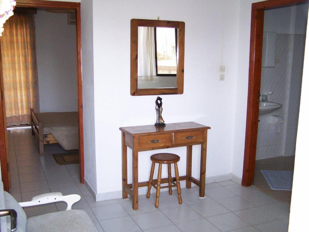 Evi Apartments And Studios Theologos  Room photo